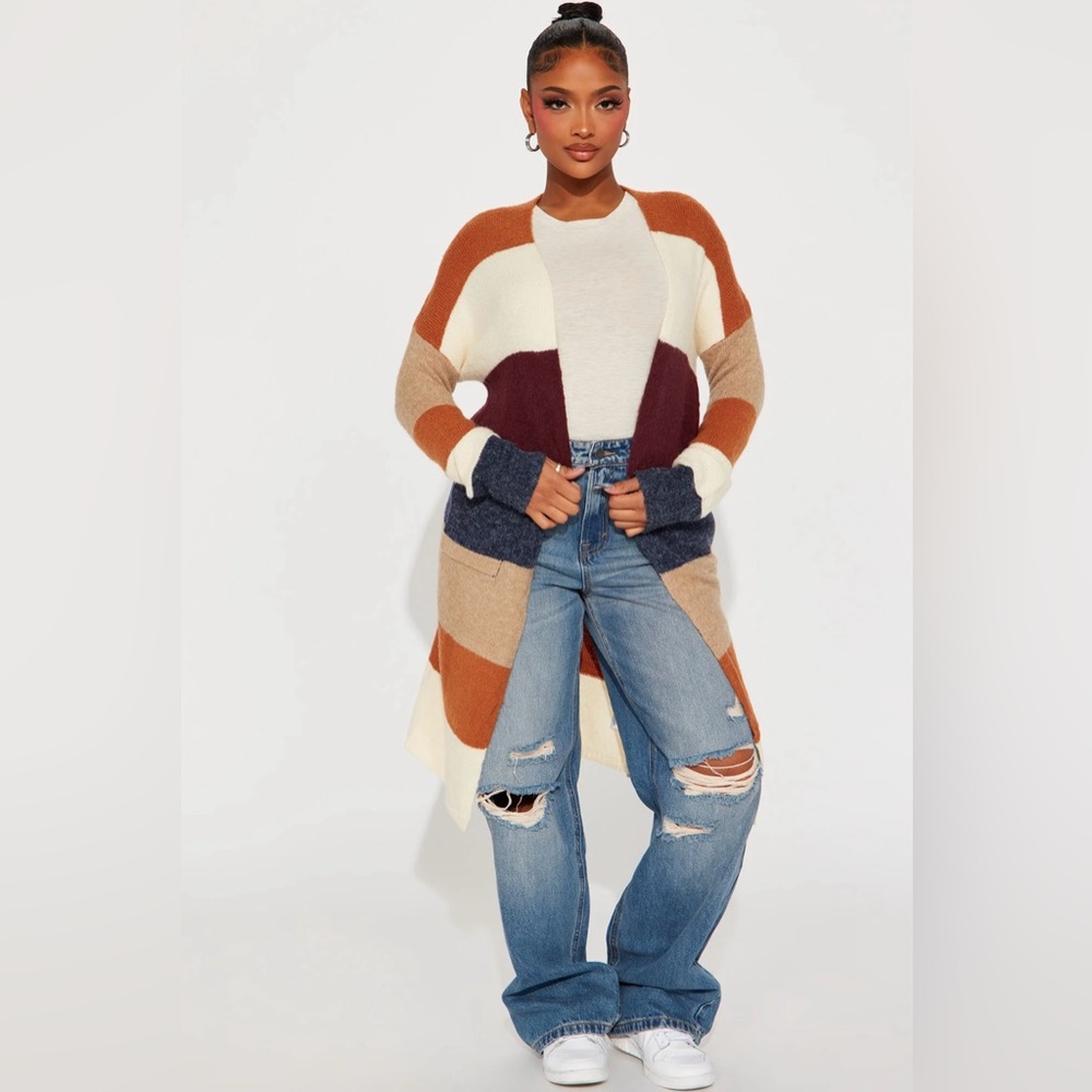 Gorgeous 🆕 Long Cardigan Sweater